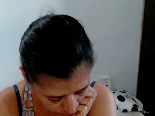 Adrianamilf live webcam show