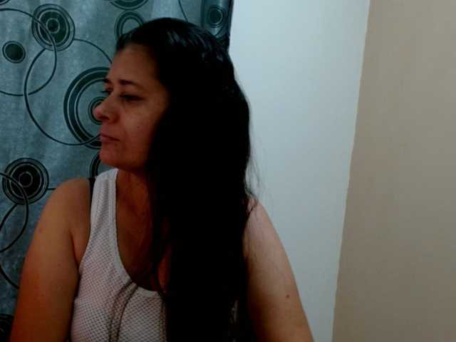Adrianamilf live cam on BongaCams