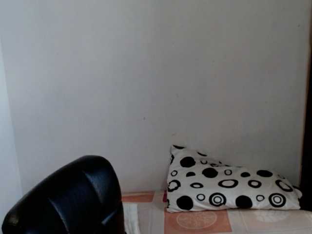 Adrianamilf live cam on BongaCams
