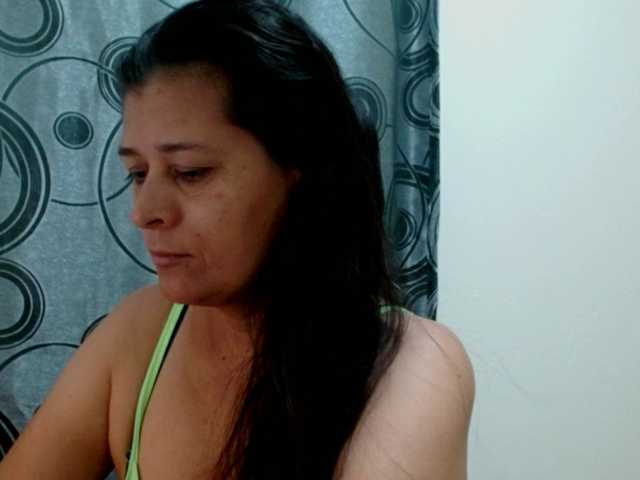 Adrianamilf live cam on BongaCams