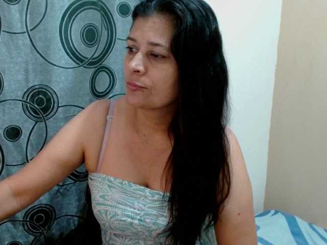 Adrianamilf live cam on BongaCams