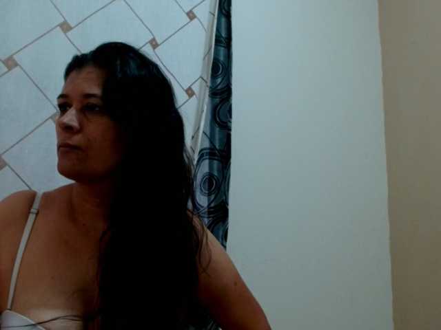 Adrianamilf live cam on BongaCams