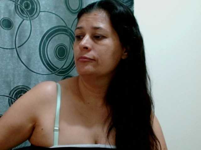 Adrianamilf live cam on BongaCams