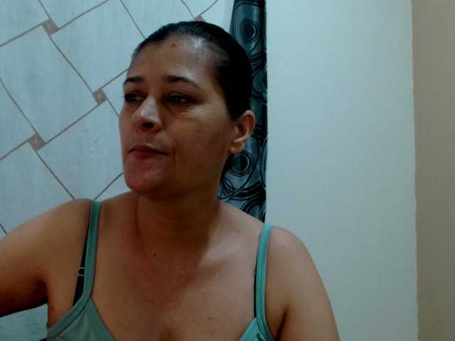 Adrianamilf live cam on BongaCams