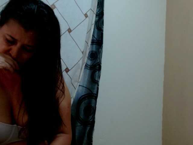Adrianamilf live cam preview