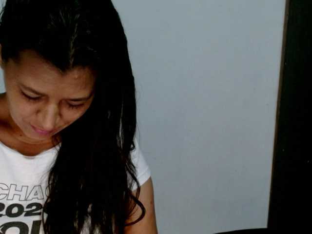 Adrianamilf live cam on BongaCams