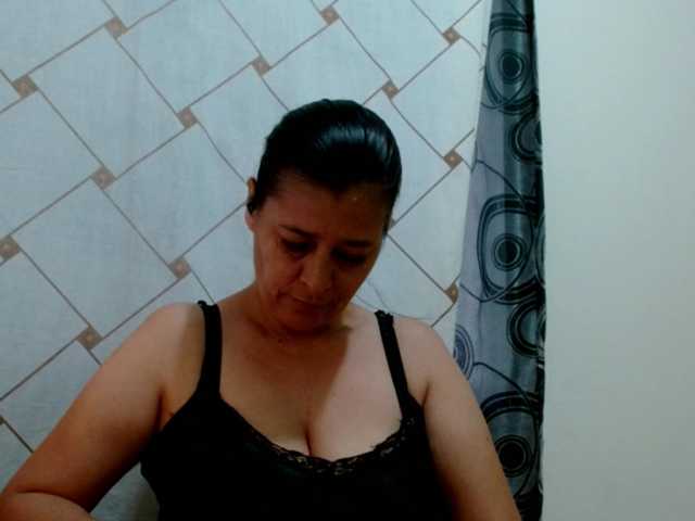 Adrianamilf webcam bongacams model stream image