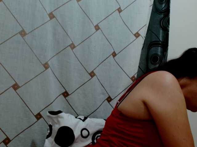 Adrianamilf live cam on BongaCams