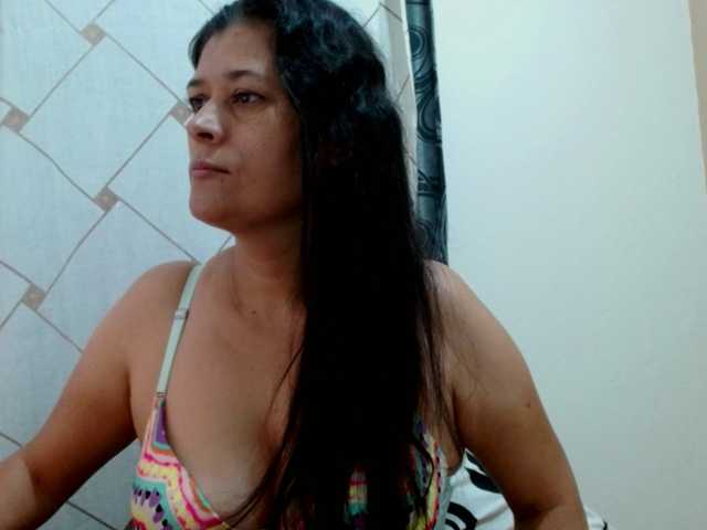 Adrianamilf live cam on BongaCams