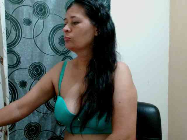 Adrianamilf webcam