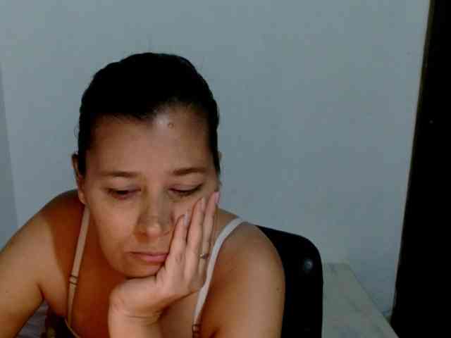 Adrianamilf webcam