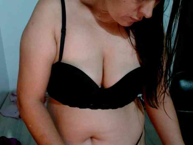 Adrianamilf webcam