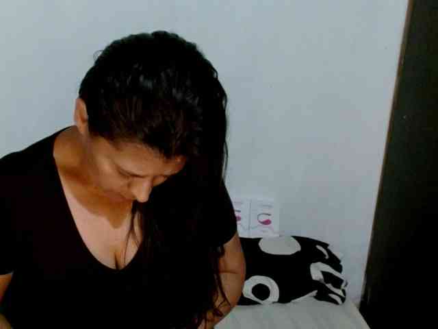 Adrianamilf webcam