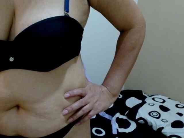 Adrianamilf webcam