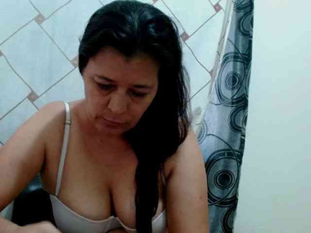 Adrianamilf webcam