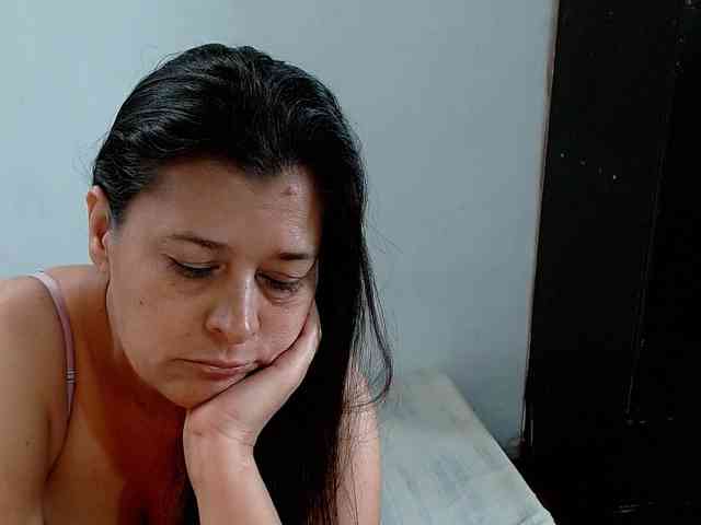 Adrianamilf webcam