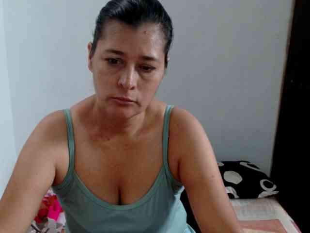 Adrianamilf webcam