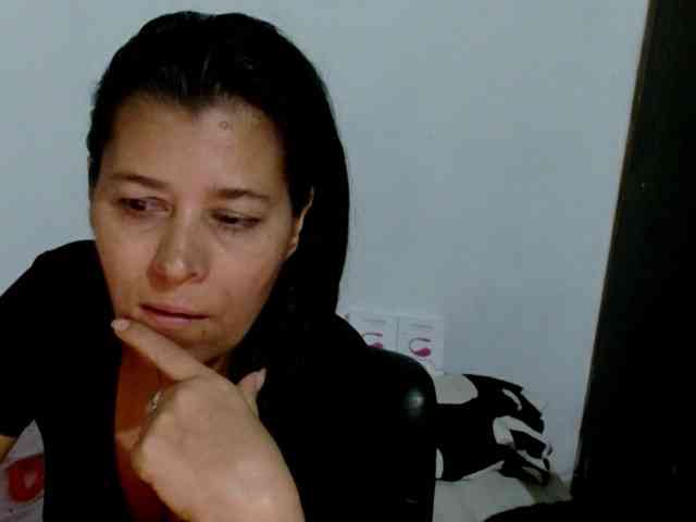 Adrianamilf webcam