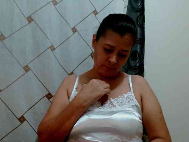 Adrianamilf webcam