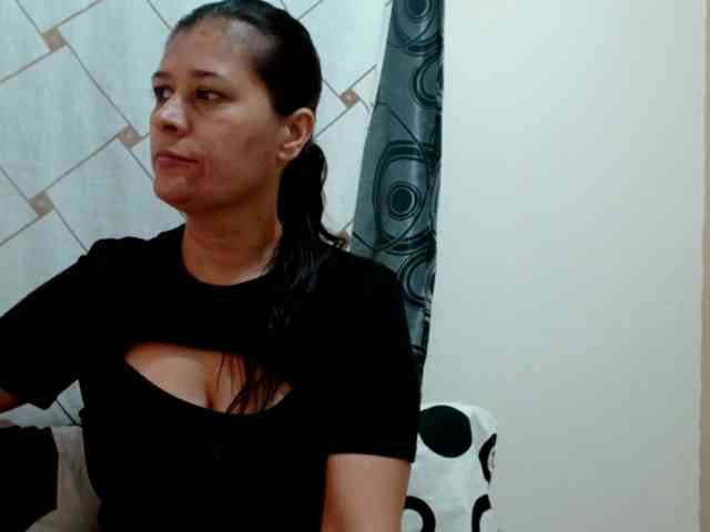 Adrianamilf webcam