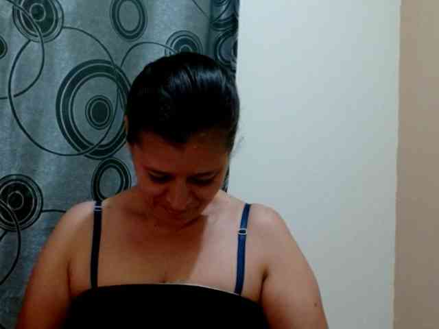 Adrianamilf webcam