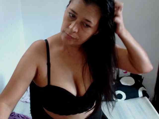 Adrianamilf webcam