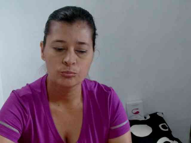 Adrianamilf webcam