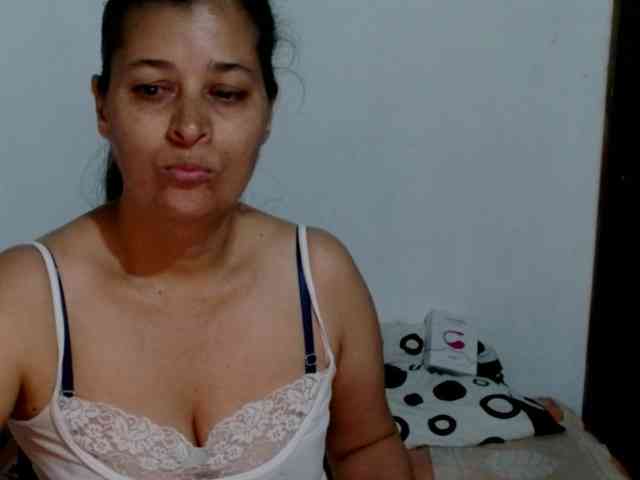 Adrianamilf webcam