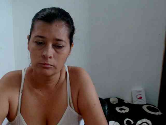 Adrianamilf webcam