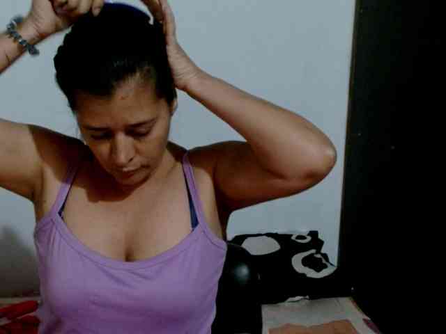 Adrianamilf webcam