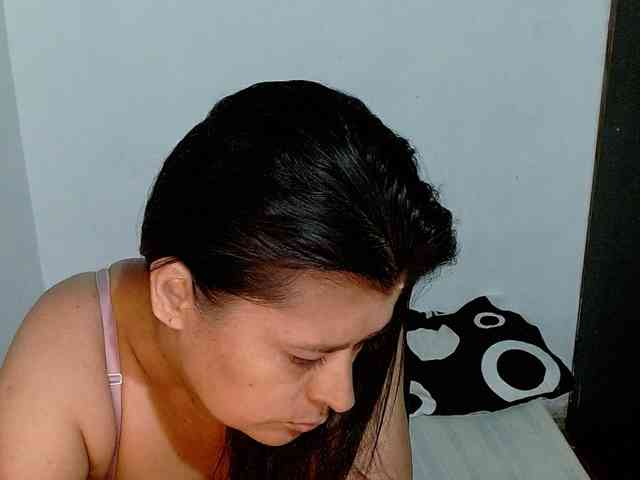 Adrianamilf webcam