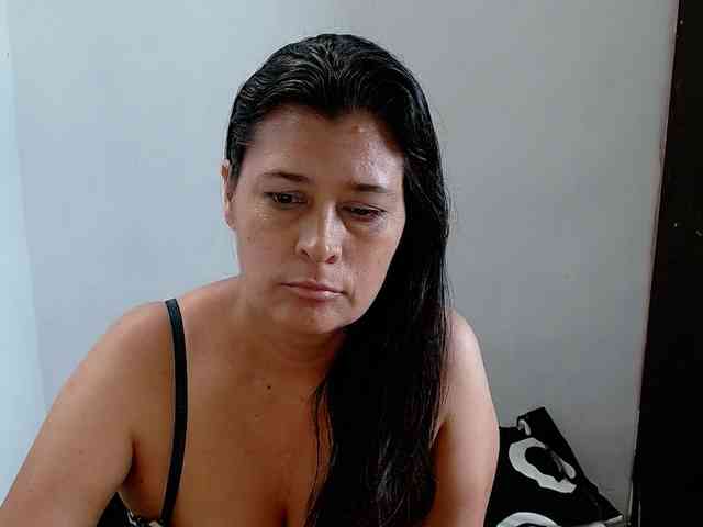 Adrianamilf webcam
