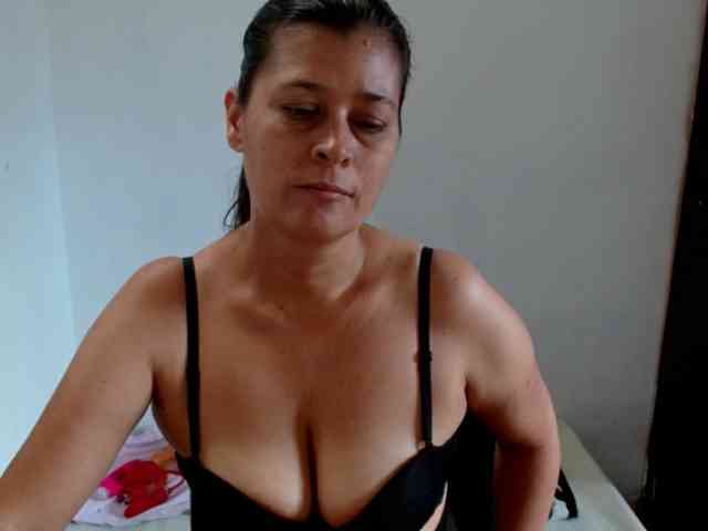 Adrianamilf webcam