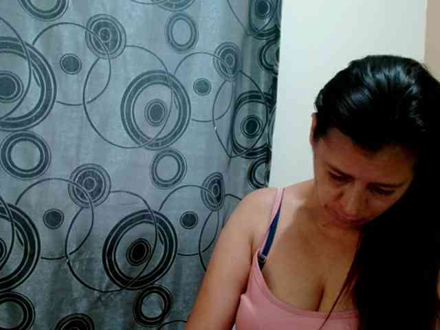 Adrianamilf webcam