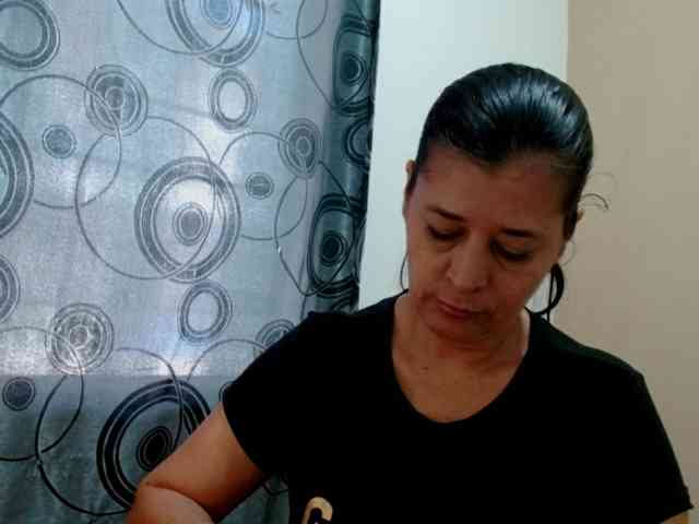 Adrianamilf webcam