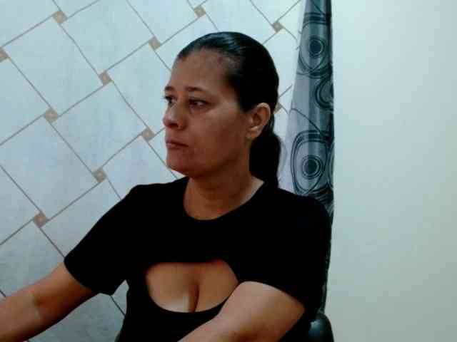 Adrianamilf webcam