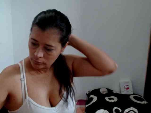 Adrianamilf webcam