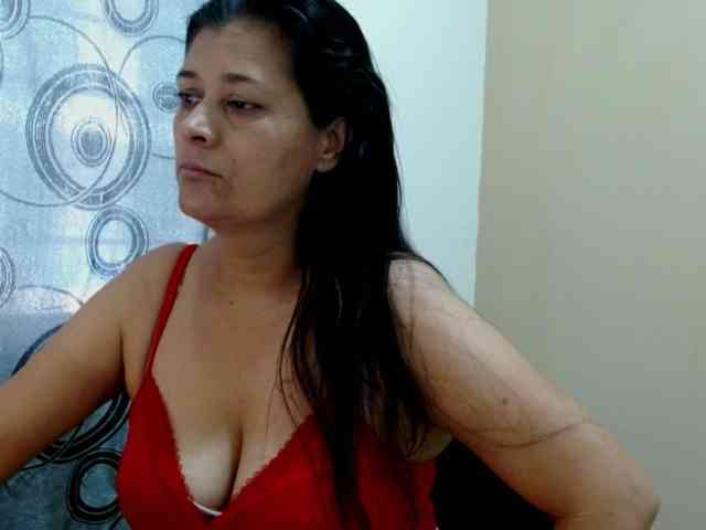 Adrianamilf Live Webcam on BongaCams
