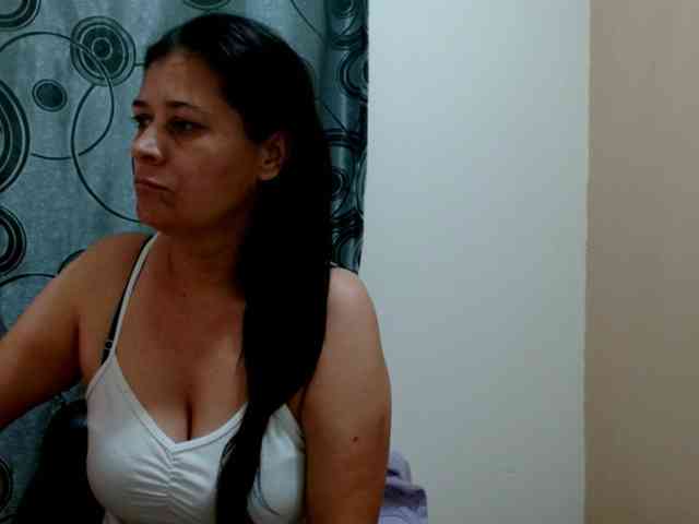 Adrianamilf webcam