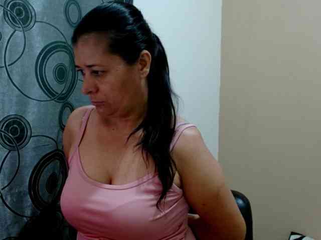 Adrianamilf webcam