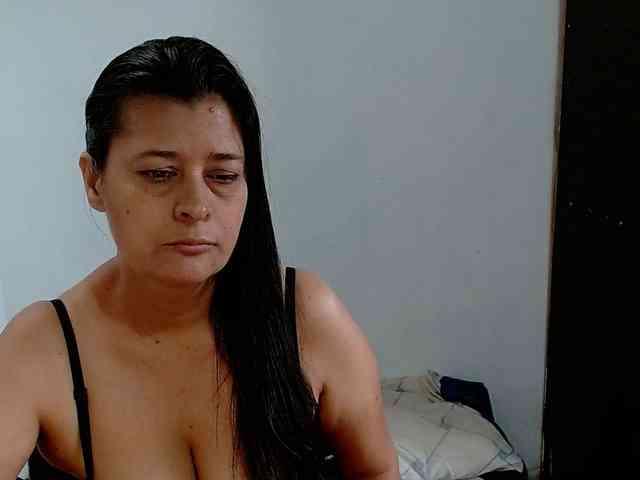 Adrianamilf webcam