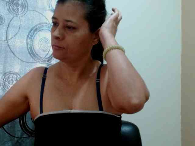 Adrianamilf webcam