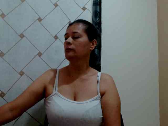 Adrianamilf webcam