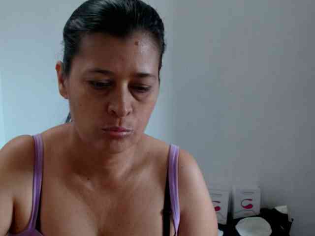 Adrianamilf webcam