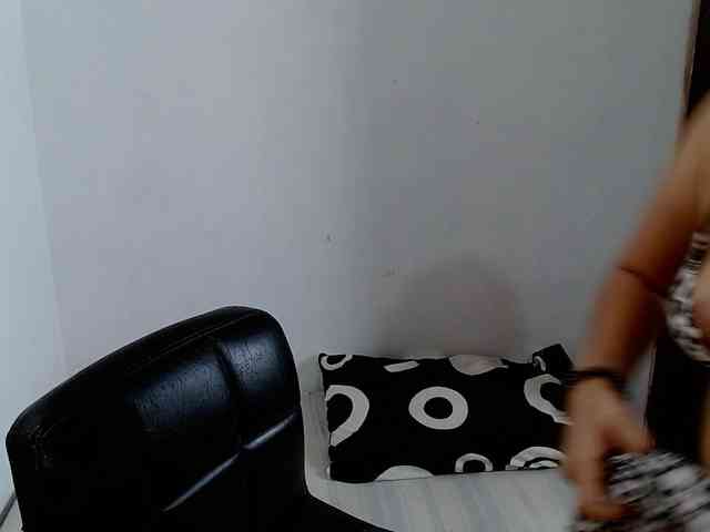 Adrianamilf webcam