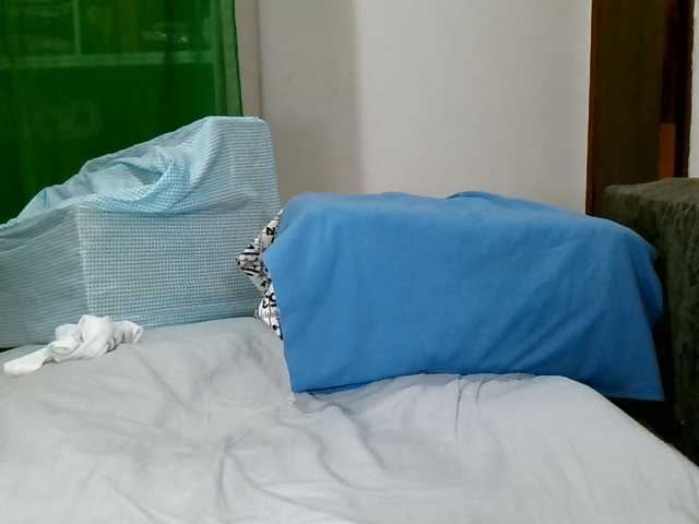 Carolsquirter live cam on BongaCams