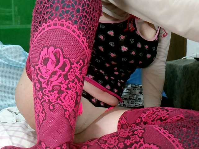 Carolsquirter live cam on BongaCams