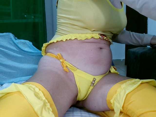 Carolsquirter live webcam show