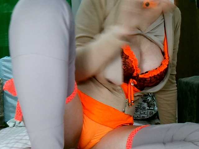 Carolsquirter live cam on BongaCams