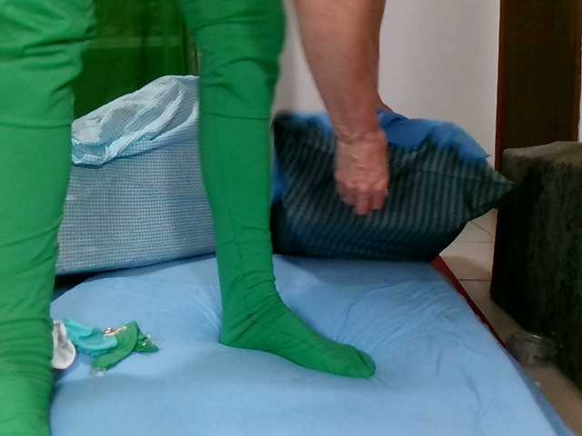  Carolsquirter chat room